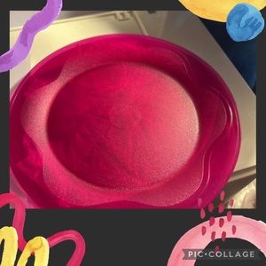 Set of 4 desert plates color magenta brand new